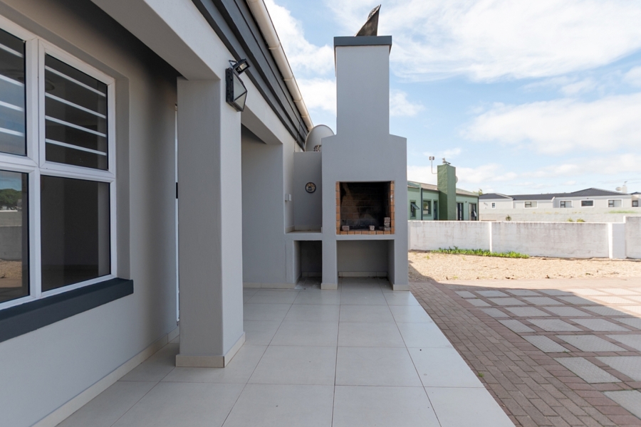 4 Bedroom Property for Sale in Country Club Western Cape